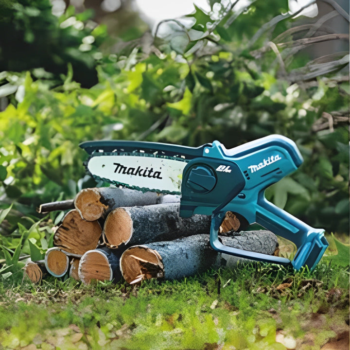 MOTOSIERRA INALAMBRICA MAKITA + HERRAMIENTAS + 2 BATERIAS PROMOCION CIERRE DE LA TIENDA - ENVIO GRÁTIS 24HR MRW